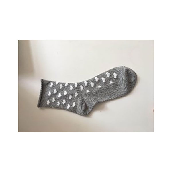 Comment choisir les chaussettes trimestrielles du mois de soins pour bébé